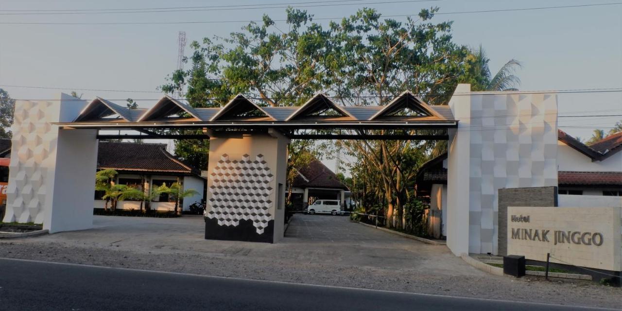 Hotel Minak Jinggo Banyuwangi  Buitenkant foto